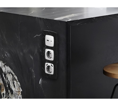 Рамка на 1 пост Ambrella Volt OF940701 Opera