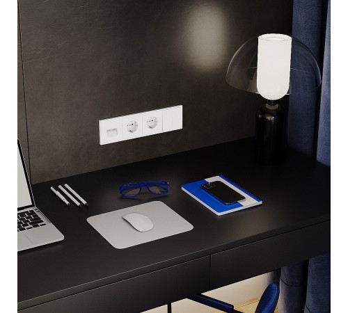 Розетка с заземлением и со шторкой, без рамки Voltum VLS040202 S70