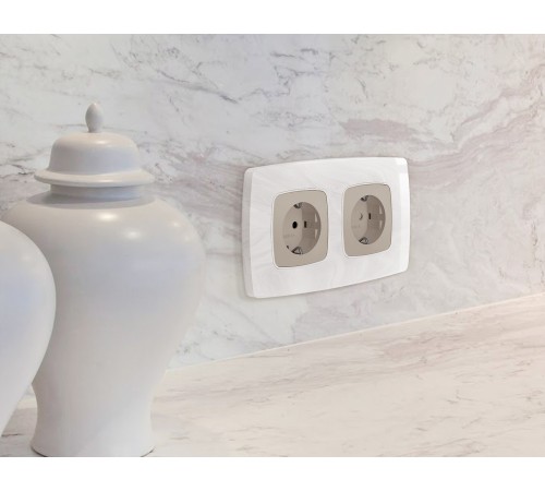 Рамка на 2 поста Ambrella Volt OF940102 Opera