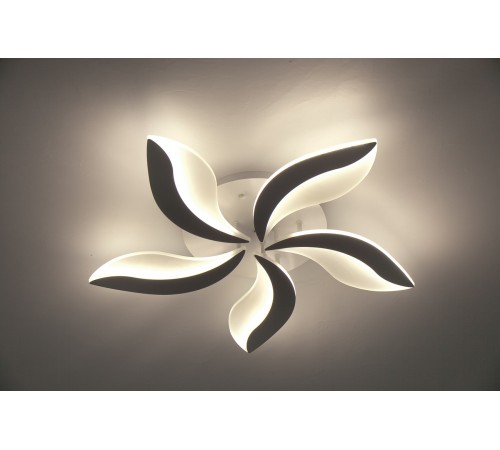 Потолочная люстра Escada 10214/SG (60W) Wind