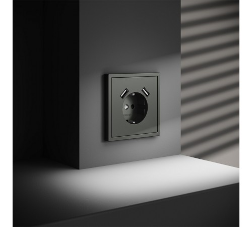 Розетка с заземлением и со шторкой и 2хUSB type A, без рамки Voltum VLS040406 S70