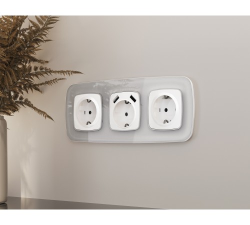 Накладка для розетки с заземлением Ambrella Volt OP1060 Quant