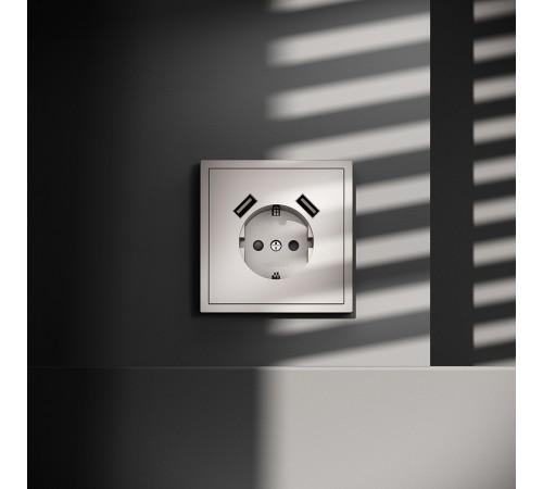 Розетка с заземлением и со шторкой и 2хUSB type A, без рамки Voltum VLS040403 S70