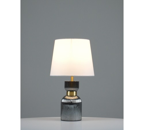 Настольная лампа декоративная Moderli V11004-T Hadley