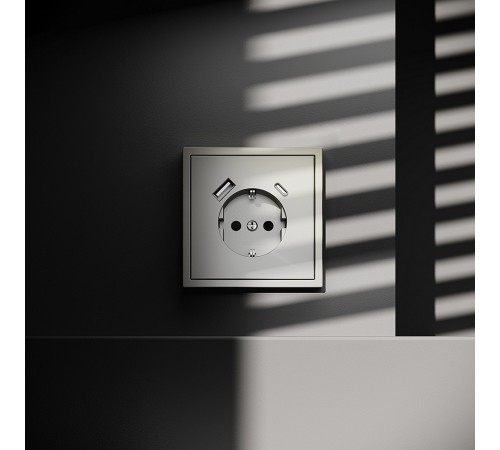 Розетка с заземлением и со шторкой и 2хUSB type A и C, без рамки Voltum VLS040504 S70