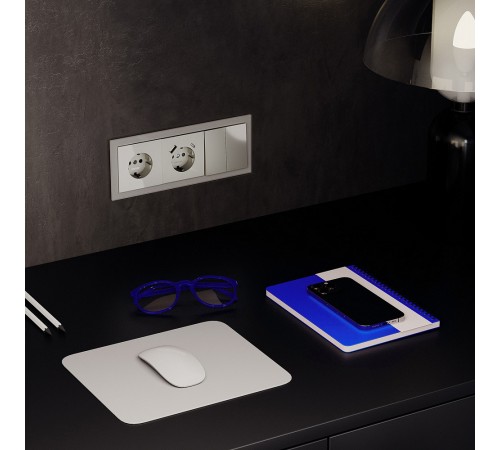 Розетка с заземлением и со шторкой и 2хUSB type A и C, без рамки Voltum VLS040504 S70