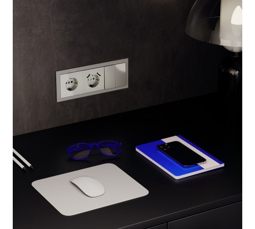 Розетка с заземлением и со шторкой и 2хUSB type A, без рамки Voltum VLS040404 S70