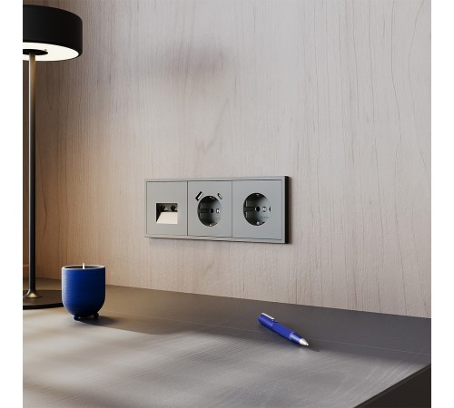 Розетка с заземлением и со шторкой и 2хUSB type A и C, без рамки Voltum VLS040506 S70