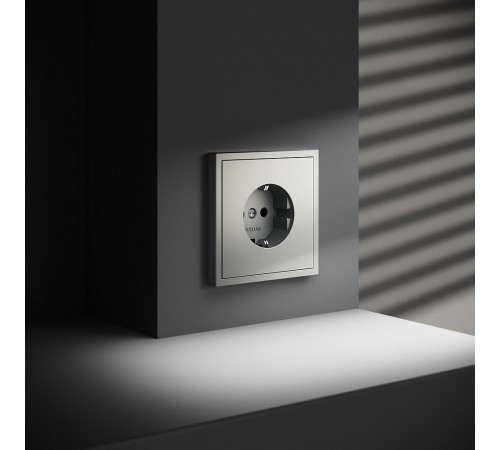 Розетка с заземлением, без рамки Voltum VLS040105 S70