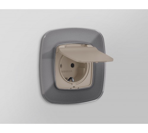 Накладка для розетки влагозащищенной с заземлением и со шторками с крышкой Ambrella Volt OP3680 Quant