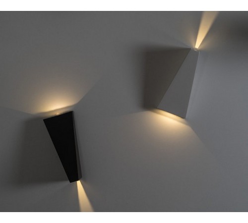 Накладной светильник Italline IT01-A807 black IT01-A807