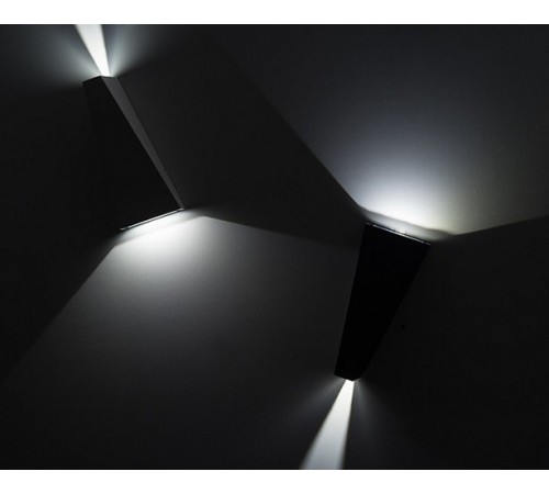 Накладной светильник Italline IT01-A807 black IT01-A807