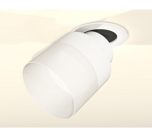 Встраиваемый светильник на штанге Ambrella Light XM8101521 XM