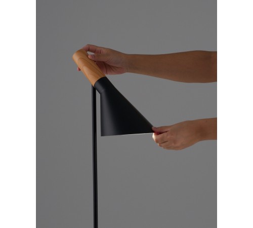 Торшер Moderli V11334-1F Turin