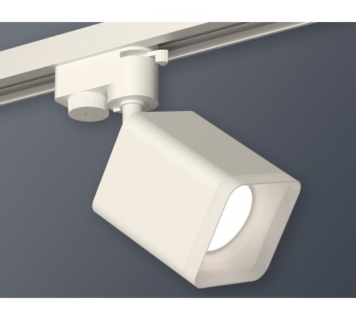 Светильник на штанге Ambrella Light XT7812022 XT