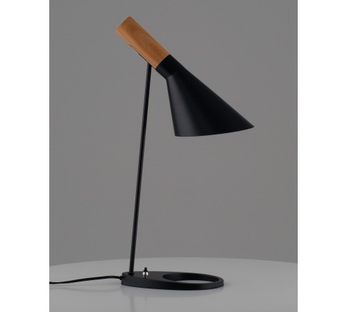 Настольная лампа офисная Moderli V11333-1T Turin