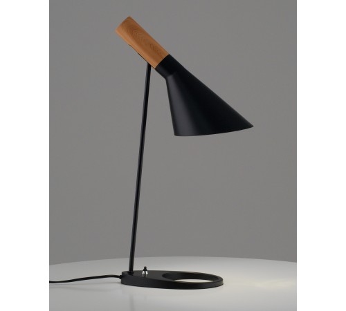 Настольная лампа офисная Moderli V11333-1T Turin