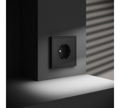 Розетка с заземлением и со шторкой, без рамки Voltum VLS040208 S70
