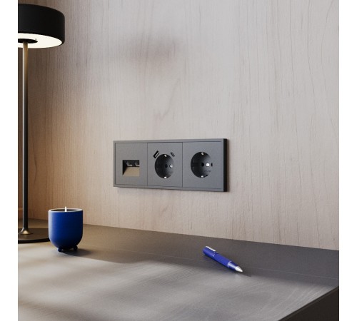 Розетка с заземлением, без рамки Voltum VLS040107 S70