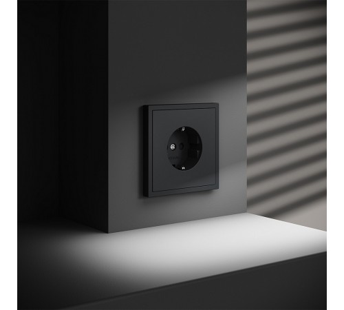 Розетка с заземлением и со шторкой, без рамки Voltum VLS040207 S70