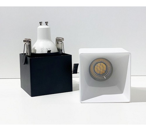 Встраиваемый светильник Italline DL 3024 white DL 3024