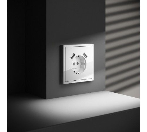 Розетка с заземлением и со шторкой и 2хUSB type A, без рамки Voltum VLS040401 S70
