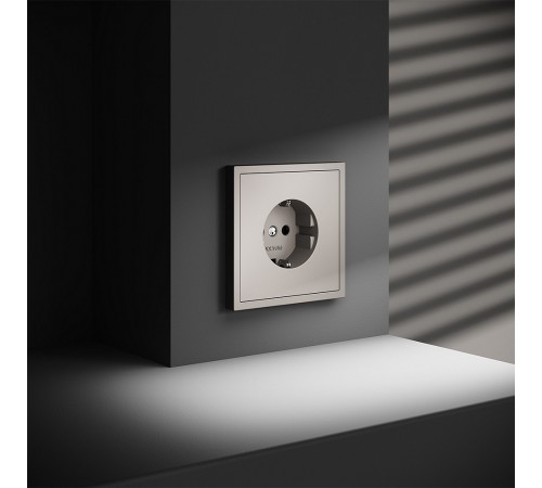 Розетка с заземлением, без рамки Voltum VLS040103 S70