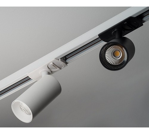 Светильник на штанге Italline TR 3006 white TR 3006