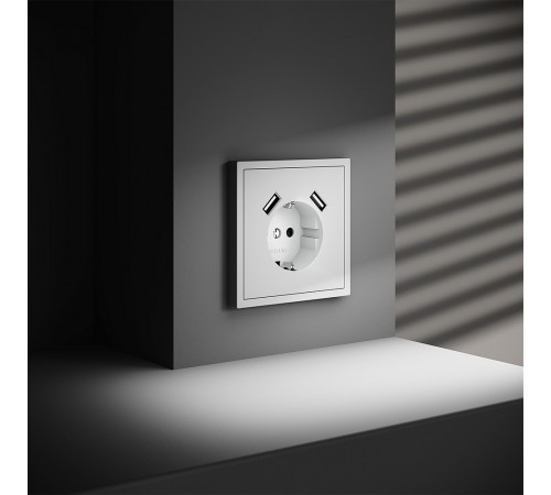 Розетка с заземлением и со шторкой и 2хUSB type A, без рамки Voltum VLS040402 S70