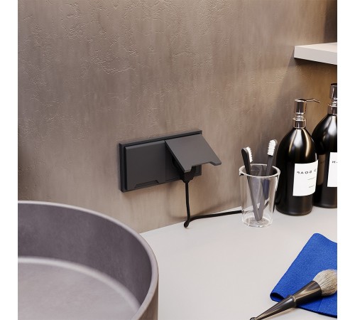 Розетка с заземлением и со шторкой, без рамки с крышкой Voltum VLS040307 S70