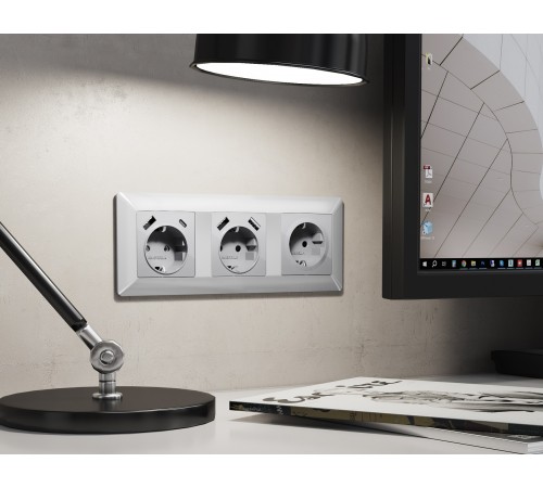 Накладка для розетки с заземлением Ambrella Volt AP4060 Quant