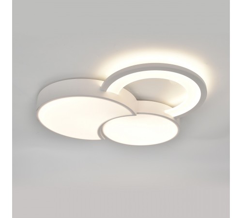 Потолочная люстра Escada 10286/3LED Streamline