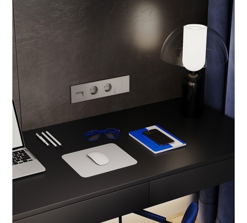 Розетка с заземлением и со шторкой, без рамки Voltum VLS040203 S70