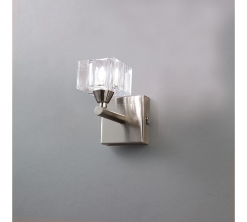 Бра Mantra 1112 Cuadrax