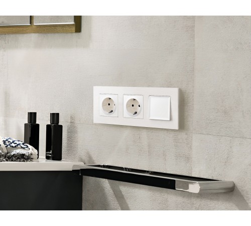 Выключатель одноклавишный без рамки Ambrella Volt MA121010 Quant